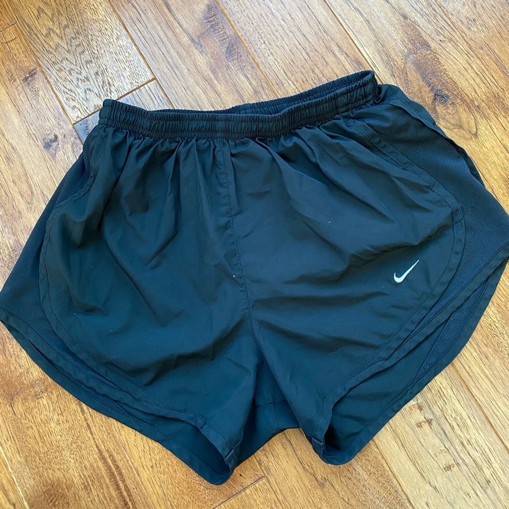 Black nike shorts